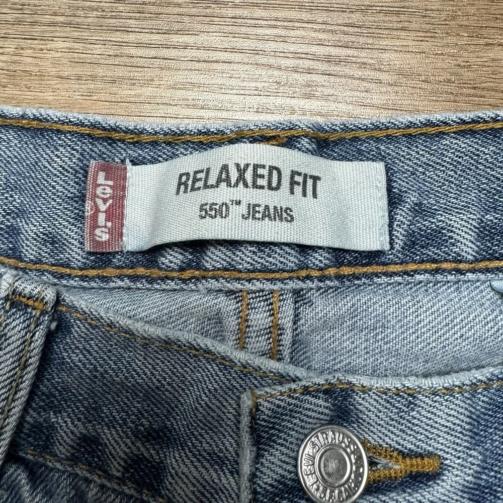 Vintage Levis Jeans Men 38x30 Blue 550‎ Relaxed Fit Baggy Light Wash Fits 36x29